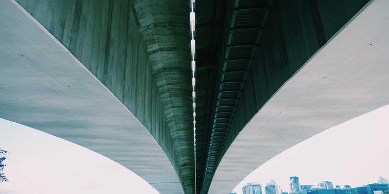 新手爸妈必看！0-1岁宝宝玩具精选清单：安全、益智、促进感官发育的黄金选择